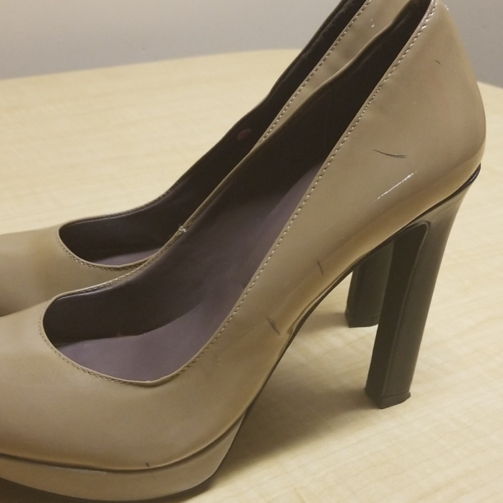 Shoes - Picture 3 of 5